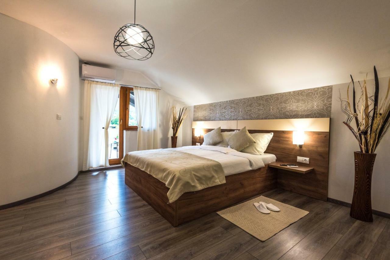 Guest House Vana Кореница Екстер'єр фото