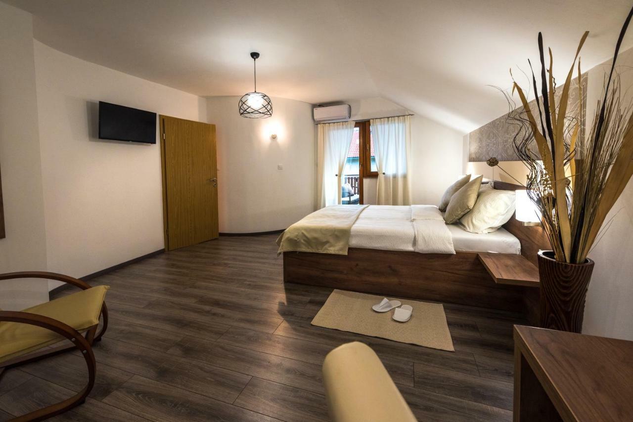 Guest House Vana Кореница Екстер'єр фото