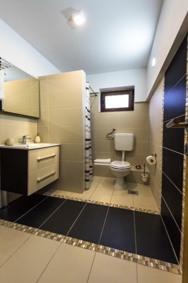 Guest House Vana Кореница Екстер'єр фото